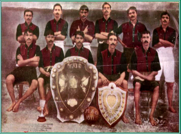 Mohun_Bagan_1911_IFA_shield_wining_team-football tournaments in india-india-football