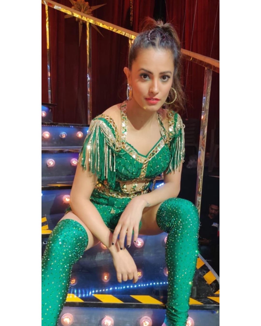 Anita Hassanandani Looks Gorgeous In Her Latest Pictures From Nach Baliye Shoot The Indian Wire