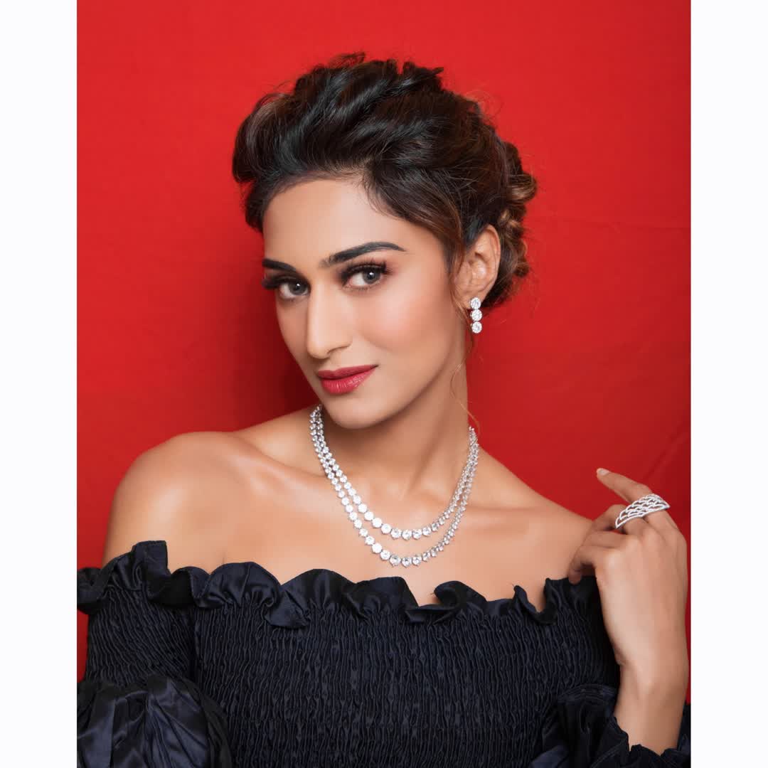 You won't Believe This.. 47+  Reasons for  Erica Fernandes? Her beauty videos and unique fashion choices have made her a.