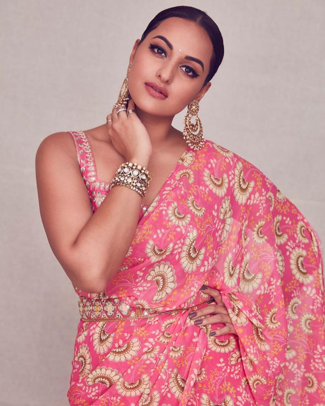 Dabangg 3 Actress Sonakshi Sinha Slays In Her Latest Pink Saree Avatar Check Out The Pictures